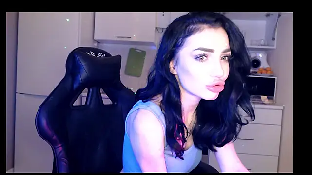 NancyLovee  online show from 10, 12, 2024