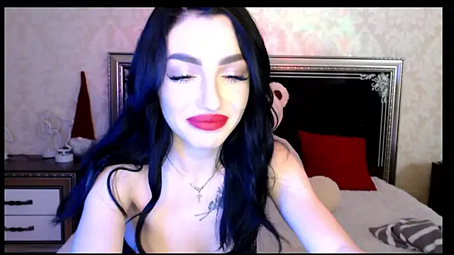NancyLovee  online show from 5, 1, 2025