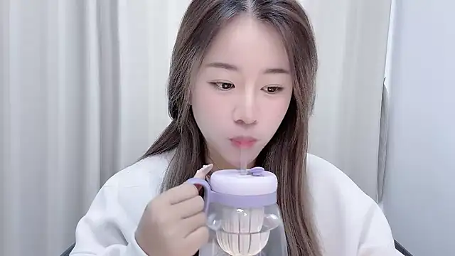 chloe-01 online show from 30, 12, 2024