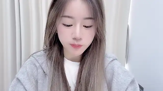 chloe-01 online show from 11, 1, 2025