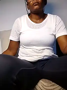 QUEENSHEBAxx01 online show from 12, 1, 2025