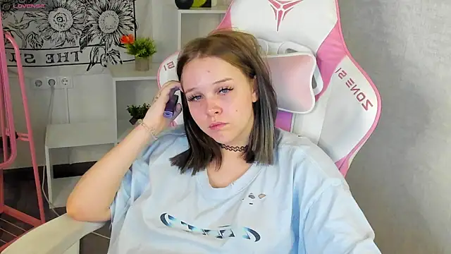 MaryShiotta online show from 5, 3, 2025