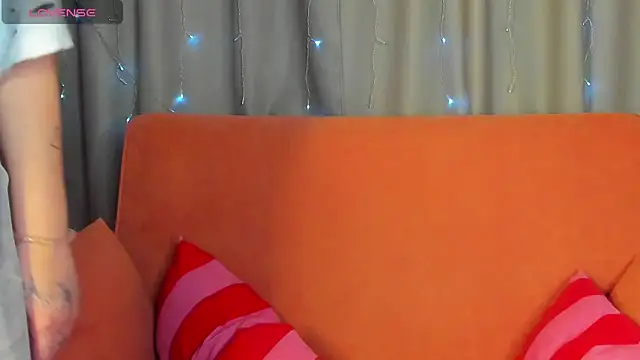 MaryShiotta online show from 6, 3, 2025