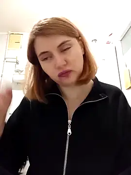 Snapshot of SckayilaGray chatting on 5, 3, 2025 SckayilaGray online show from 5, 3, 2025