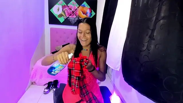 issa kitty online show from 15, 11, 2025