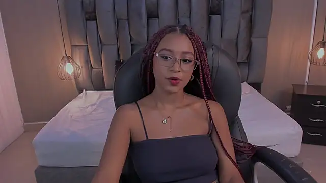 Snapshot of Lorena_Vieira_ chatting on 2, 3, 2025 Lorena Vieira online show from 2, 3, 2025