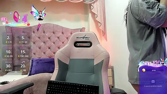 Snapshot of sofi_soft_ chatting on 6, 3, 2025 sofi soft online show from 6, 3, 2025