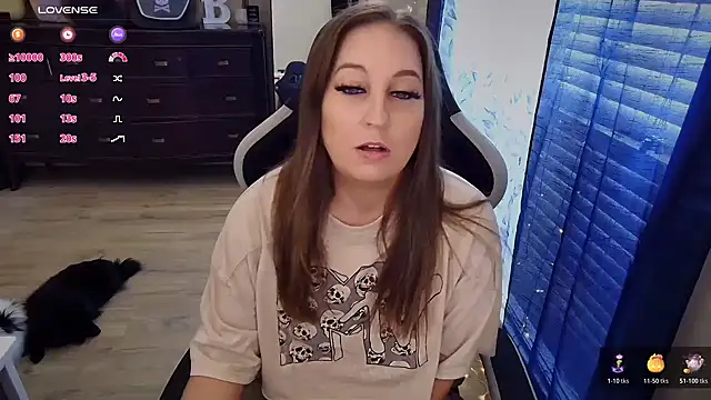 Snapshot of Brooklyn_Bee chatting on 24, 10, 2025 Brooklyn Bee online show from 24, 10, 2025