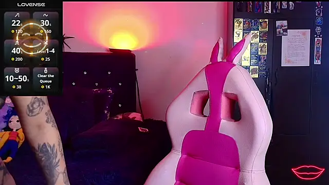Snapshot of Pauilina chatting on 15, 10, 2025 Pauilina online show from 15, 10, 2025
