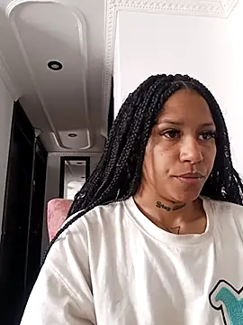 Snapshot of devi_black13_ chatting on 3, 3, 2025 devi black13 online show from 3, 3, 2025