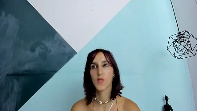 Snapshot of Ambar_Roux_ chatting on 7, 1, 2025 Ambar Roux online show from 7, 1, 2025