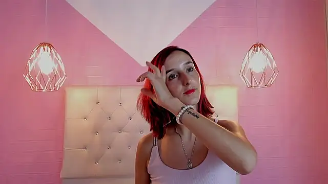 Snapshot of Ambar_Roux_ chatting on 3, 2, 2025 Ambar Roux online show from 3, 2, 2025