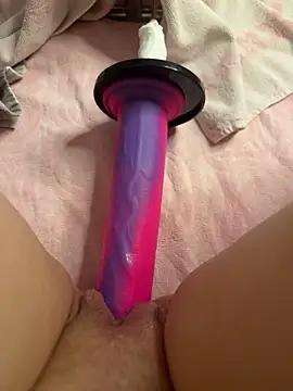 Snapshot of luisa1 chatting on 15, 11, 2025 luisa1 online show from 15, 11, 2025