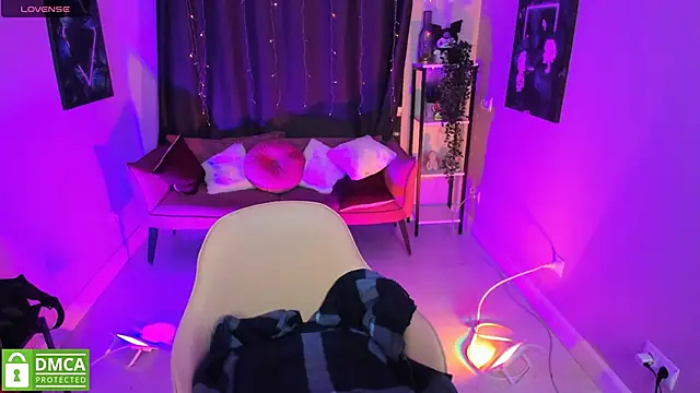 Bunny  of love online show from 3, 12, 2024
