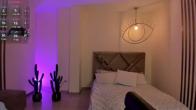 Snapshot of ValeriaRoldanX chatting on 8, 2, 2026 ValeriaRoldanX online show from 8, 2, 2026