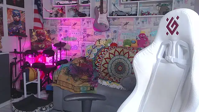 Mike Burn online show from 2, 3, 2025