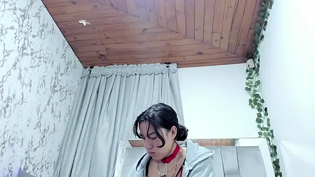 salome Queenx online show from 17, 1, 2025