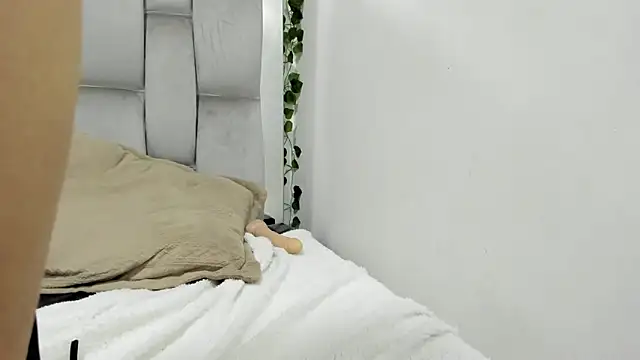 salome Queenx online show from 23, 1, 2025