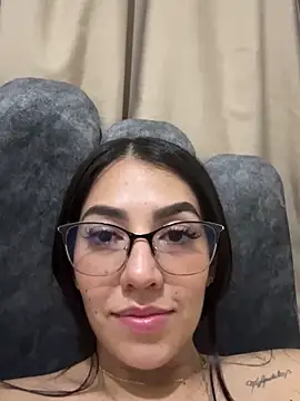 Snapshot of StaceyJones1 chatting on 5, 3, 2025 StaceyJones1 online show from 5, 3, 2025