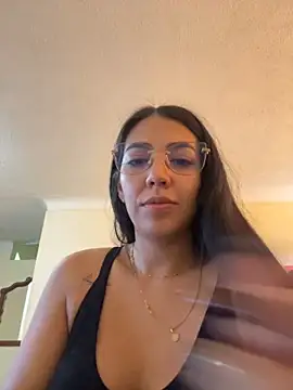 Snapshot of StaceyJones1 chatting on 8, 11, 2025 StaceyJones1 online show from 8, 11, 2025