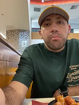 JuanZapata33 online show from 29, 10, 2025