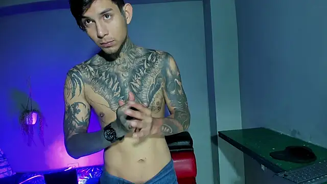 Snapshot of Travistanner_28 chatting on 25, 9, 2025 Travistanner 28 online show from 25, 9, 2025