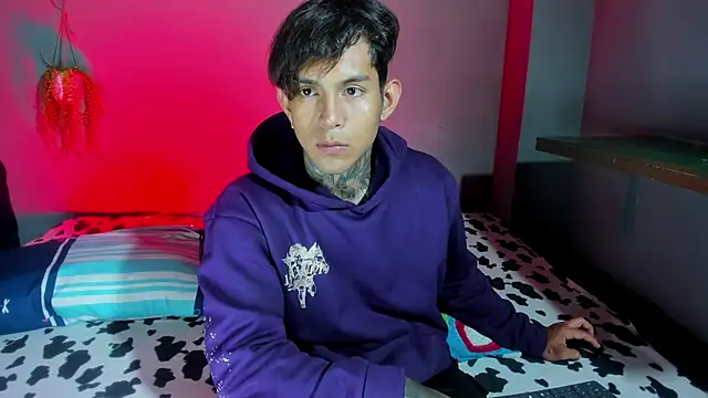 Snapshot of Travistanner_28 chatting on 6, 10, 2025 Travistanner 28 online show from 6, 10, 2025