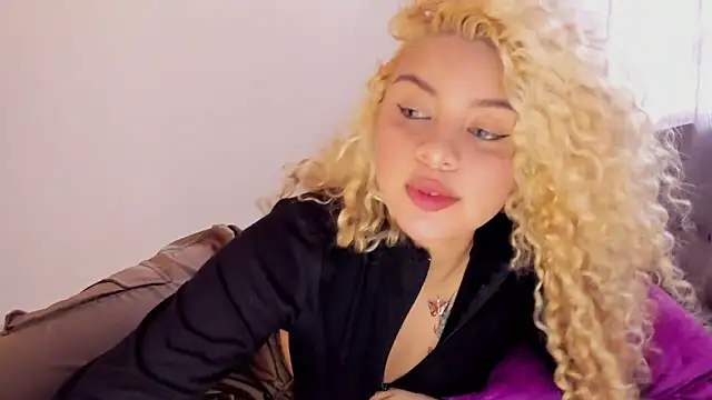 ScarlettDuran online show from 30, 10, 2025