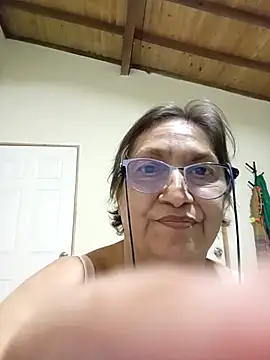 Snapshot of florecita69 chatting on 15, 10, 2025 florecita69 online show from 15, 10, 2025