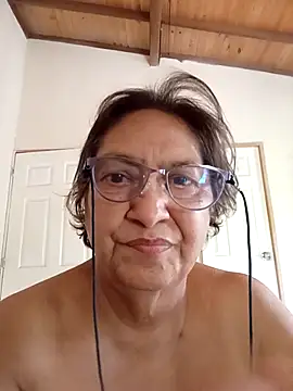 Snapshot of florecita69 chatting on 17, 10, 2025 florecita69 online show from 17, 10, 2025