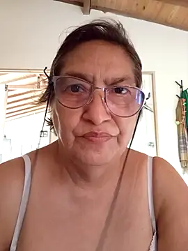 Snapshot of florecita69 chatting on 26, 10, 2025 florecita69 online show from 26, 10, 2025