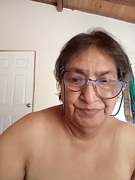 Snapshot of florecita69 chatting on 28, 10, 2025 florecita69 online show from 28, 10, 2025