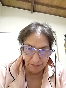 Snapshot of florecita69 chatting on 30, 10, 2025 florecita69 online show from 30, 10, 2025