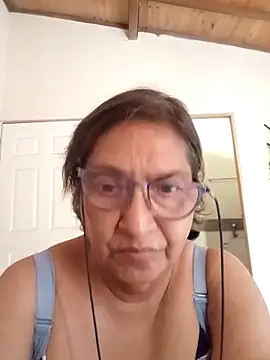 Snapshot of florecita69 chatting on 11, 11, 2025 florecita69 online show from 11, 11, 2025