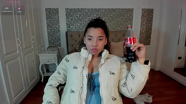 Mayaa ross online show from 15, 9, 2025