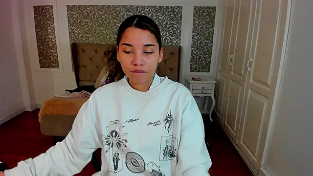 Mayaa ross online show from 24, 9, 2025