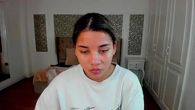 Mayaa ross online show from 25, 9, 2025