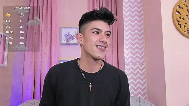 Snapshot of Ryan_Clark_ chatting on 5, 12, 2024 Ryan Clark online show from 5, 12, 2024