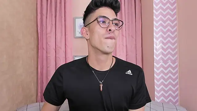 Snapshot of Ryan_Clark_ chatting on 16, 12, 2024 Ryan Clark online show from 16, 12, 2024