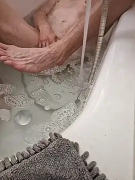 Snapshot of hotbi1981 chatting on 27, 9, 2025 hotbi1981 online show from 27, 9, 2025