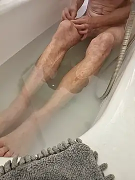 Snapshot of hotbi1981 chatting on 9, 10, 2025 hotbi1981 online show from 9, 10, 2025