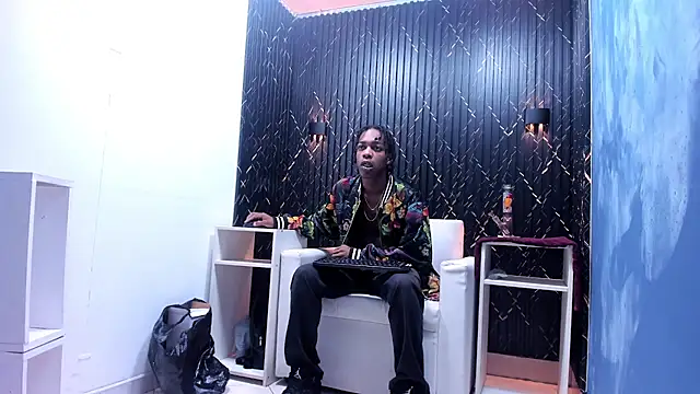 LarryCollin online show from 12, 2, 2025