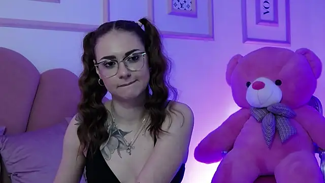 Abby  White online show from 27, 1, 2025