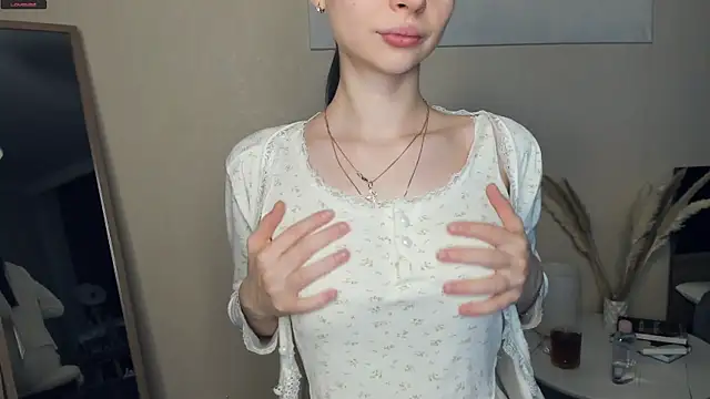 Snapshot of MaryJacksoon chatting on 25, 11, 2025 MaryJacksoon online show from 25, 11, 2025