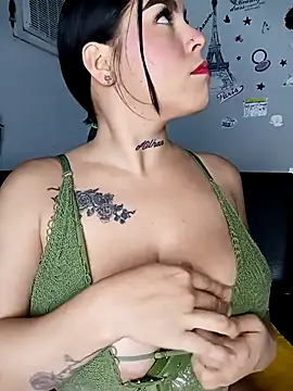 Snapshot of BigTits_Kitty chatting on 10, 10, 2025 BigTits Kitty online show from 10, 10, 2025