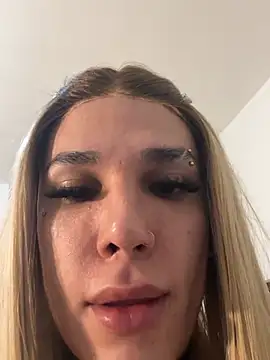 Snapshot of ZikaruRichie chatting on 6, 4, 2026 ZikaruRichie online show from 6, 4, 2026