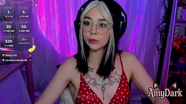 Snapshot of _AmyDark chatting on 23, 10, 2025 AmyDark online show from 23, 10, 2025