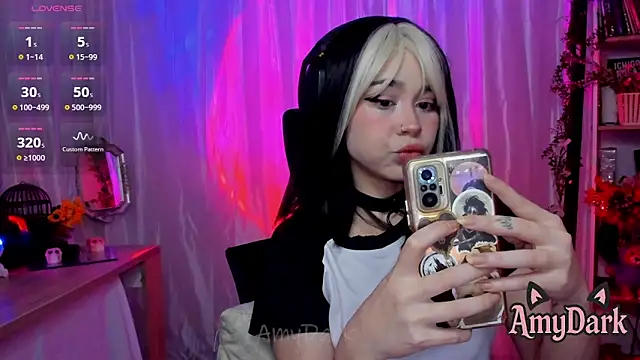 Snapshot of _AmyDark chatting on 23, 11, 2025 AmyDark online show from 23, 11, 2025