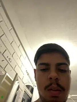 Snapshot of guimvx chatting on 12, 1, 2026 guimvx online show from 12, 1, 2026