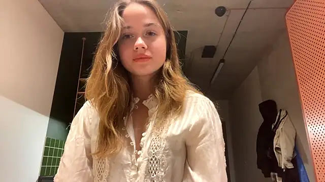 Snapshot of Celeste_Glow chatting on 3, 12, 2024 Celeste Glow online show from 3, 12, 2024